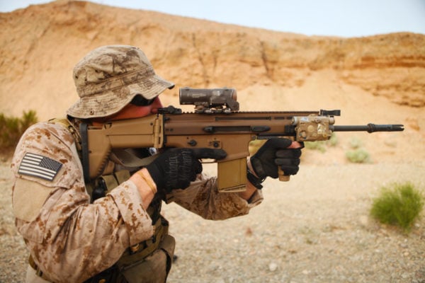 Navy SEAL with SCAR-H/Mk 17